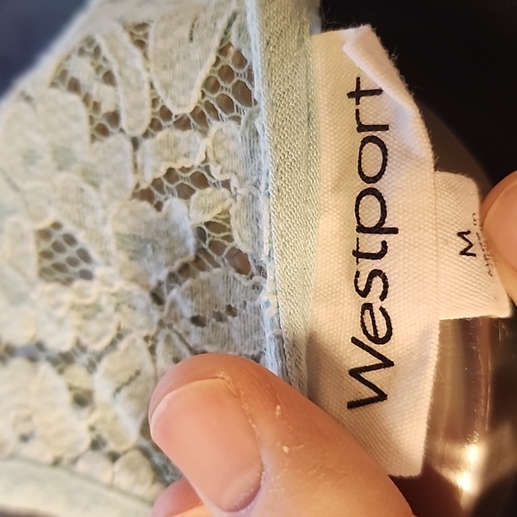 Westport women's size medium blouse with beautiful lace at shoulders - Picture 5 of 5